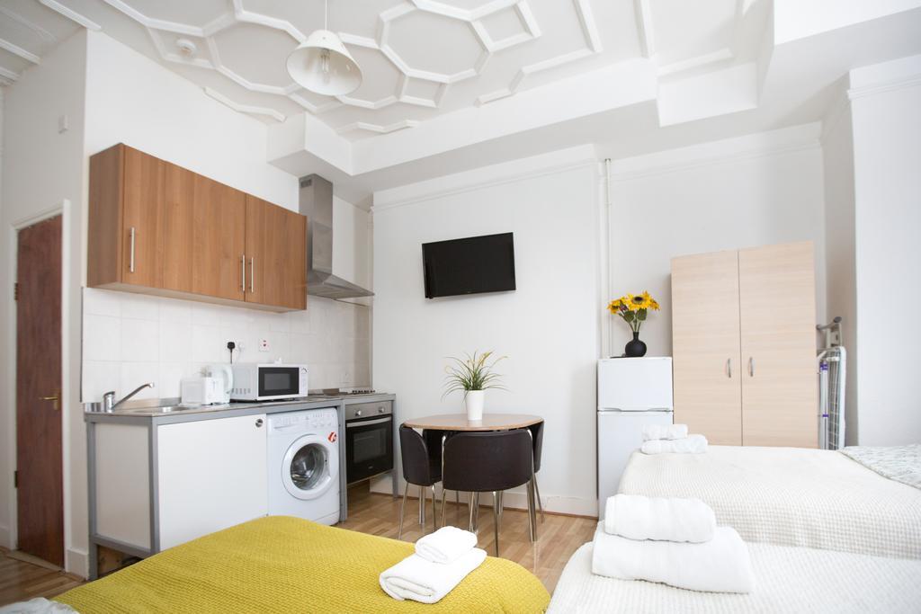 London Queen Park Apartments Extérieur photo