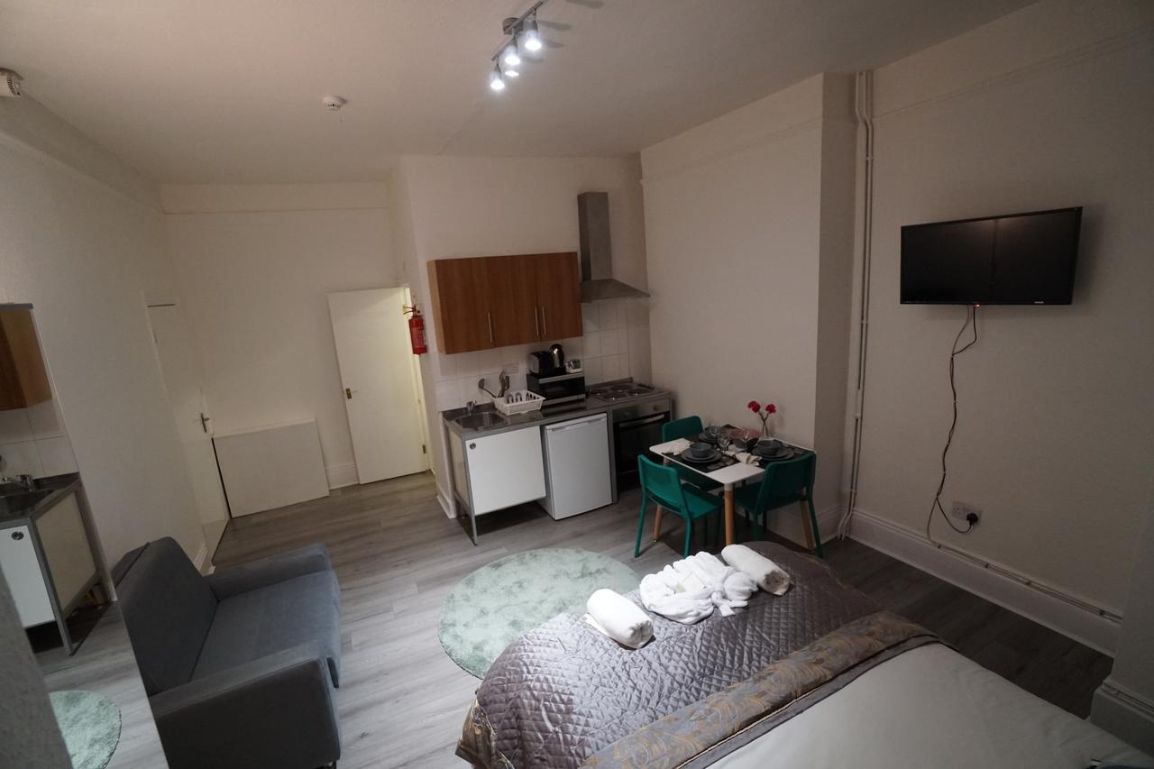 London Queen Park Apartments Extérieur photo