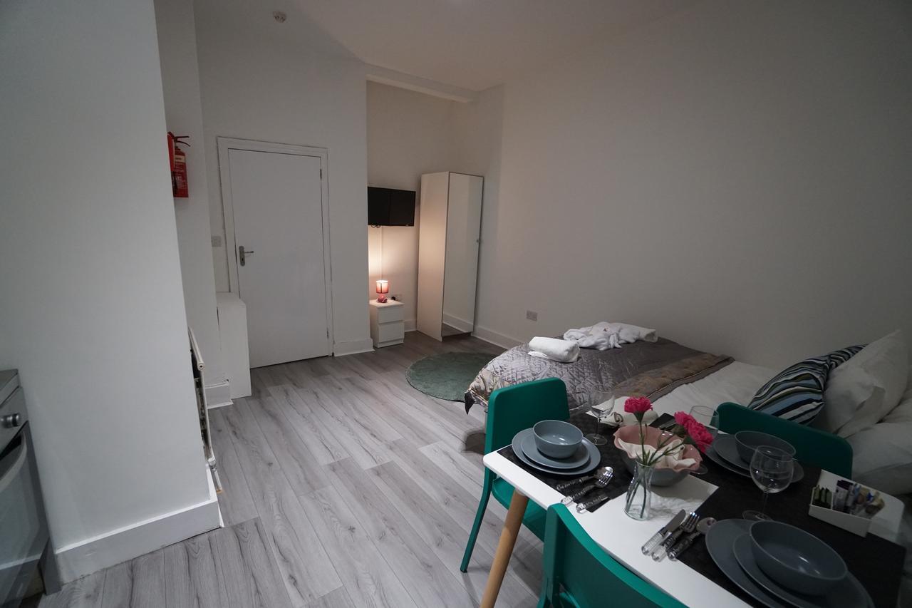 London Queen Park Apartments Extérieur photo