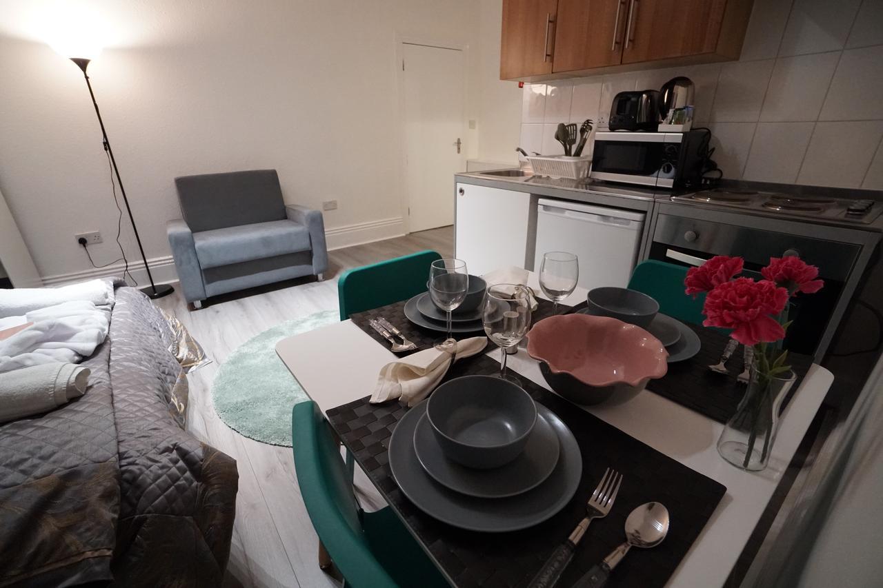 London Queen Park Apartments Extérieur photo