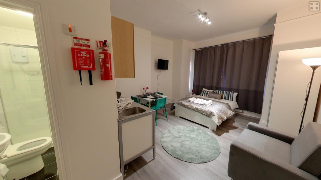 London Queen Park Apartments Extérieur photo