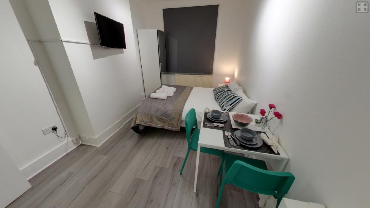 London Queen Park Apartments Extérieur photo