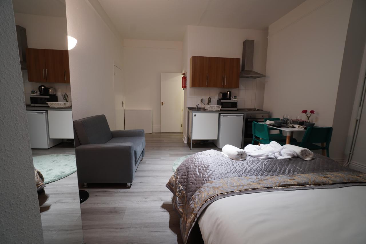London Queen Park Apartments Extérieur photo